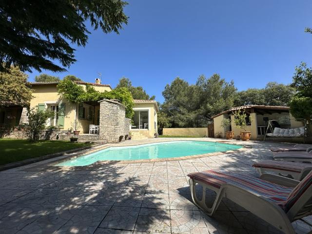 Villa vente à France métropolitaine, Nîmes