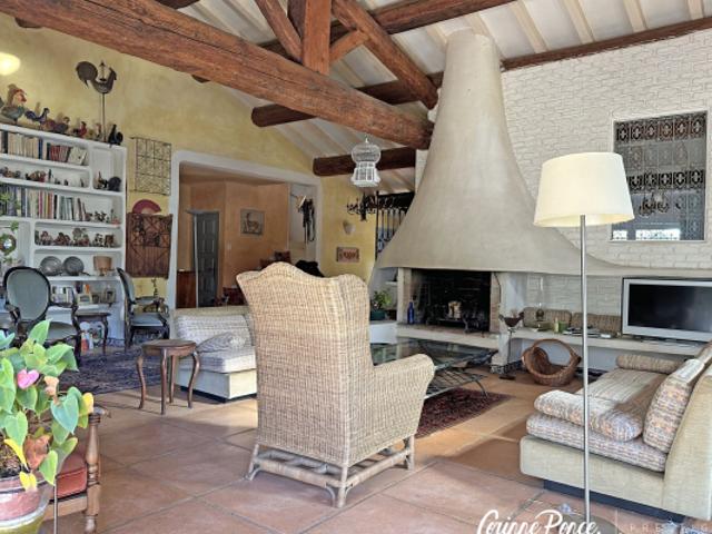 Maison vente à Nîmes, Gard