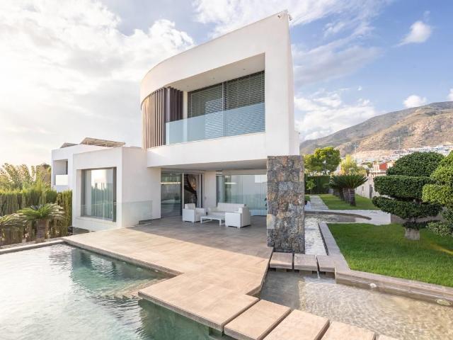 Casa en venta en el Calvari, la Marina Baixa