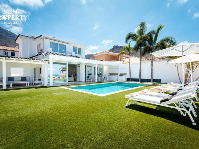 Chalet en venta en Los Olivos, Adeje