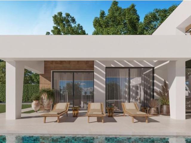 Casa en venta en Artola, Costa del Sol Occidental