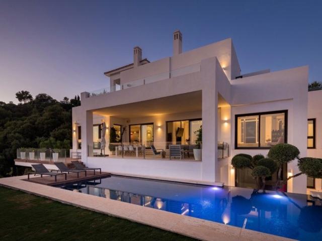 Chalet en venta en Rio Real, Costa del Sol Occidental