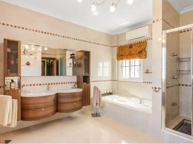 Casa en venta en La Caleta, Adeje