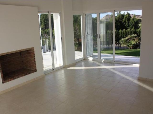 Casa en venta en el Vinalopó Mitjà / El Vinalopó Medio, Valencia