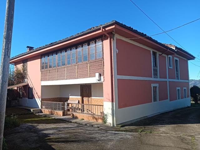 Chalet en venta en Piloña, Asturias