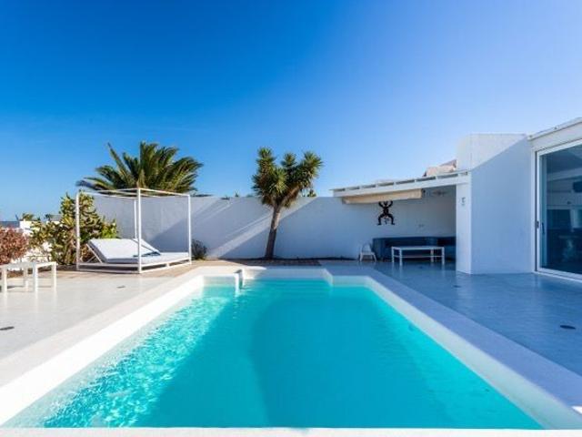 Villa en venta en Yaiza, Montaña Roja