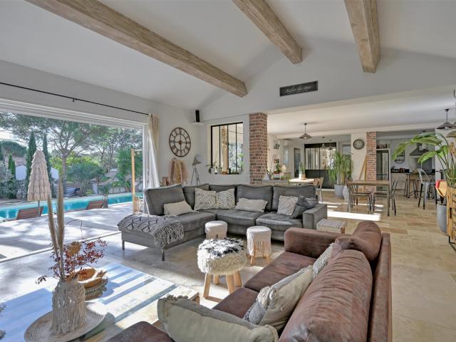 Maison vente à Nîmes, Langlade