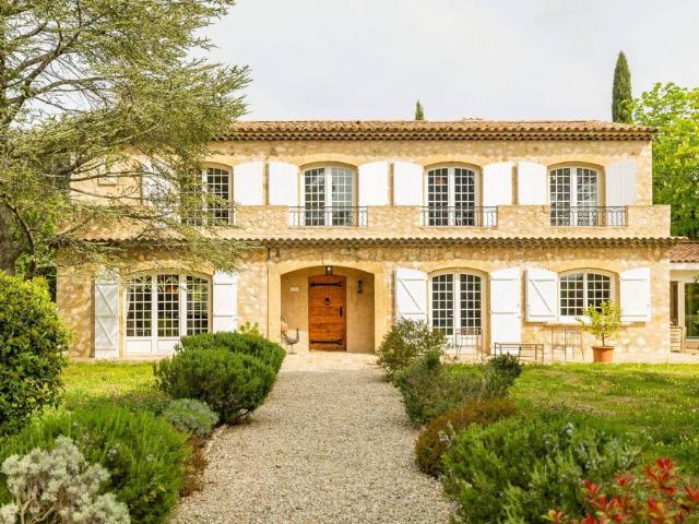 Villa vente à Aix-en-Provence, Aix-en-provence