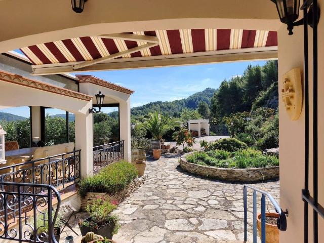Villa vente à Cessenon-sur-Orb, Hérault
