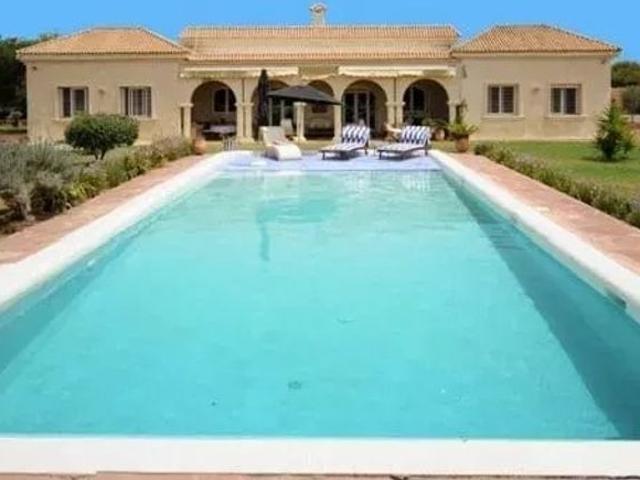 Villa vente à Bouskoura, Grand Casablanca