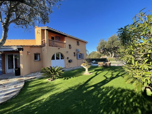 Villa vente à Arrondissement de Toulon, La Londe-les-maures