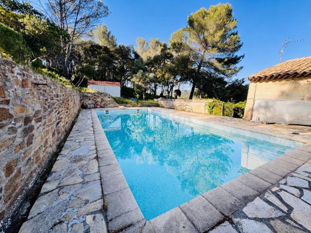 Villa vente à Arrondissement de Toulon, La Londe-les-maures