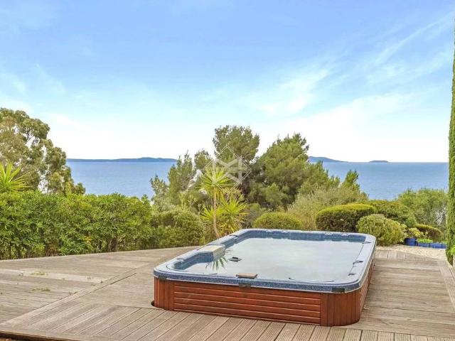 Villa vente à Arrondissement de Toulon, Le Lavandou