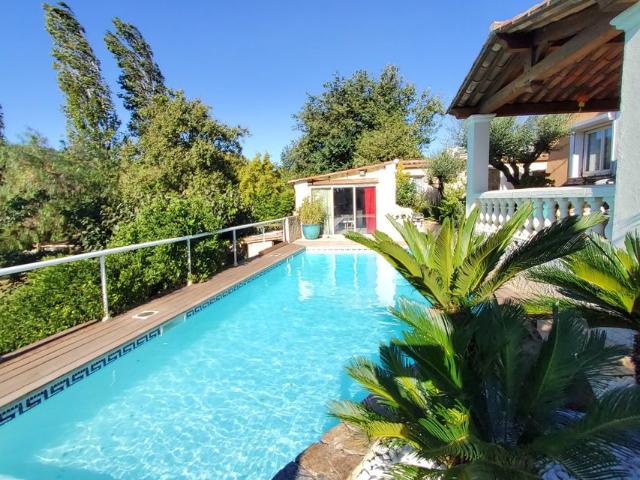 Villa vente à France métropolitaine, Cuers