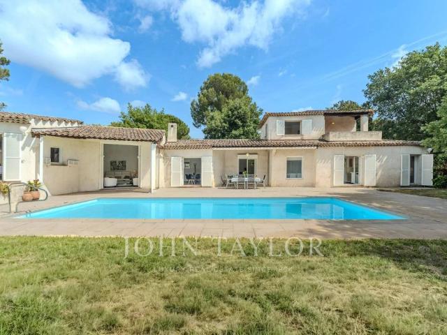 Villa vente à Grasse, Roquefort-les-pins