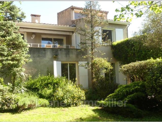 Villa vente à France métropolitaine, Nîmes