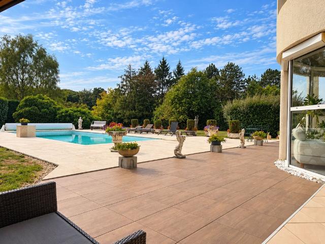 Villa vente à Bourg-en-Bresse, Ain