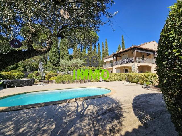 Villa vente à France métropolitaine, Nîmes