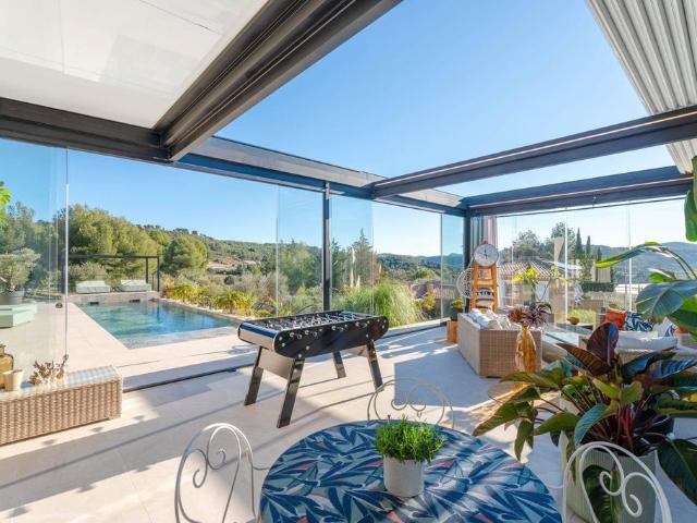 Villa vente à Arrondissement de Toulon, La Cadière-d'azur