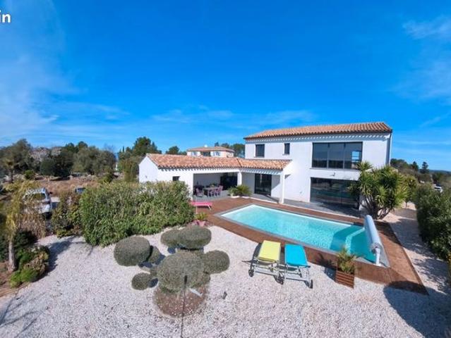Maison vente à Narbonne, Escales