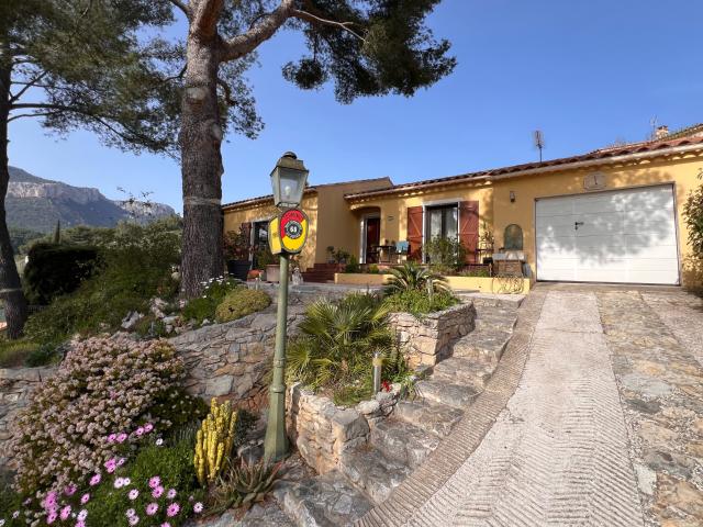 Maison vente à Arrondissement de Toulon, Le Revest-les-eaux