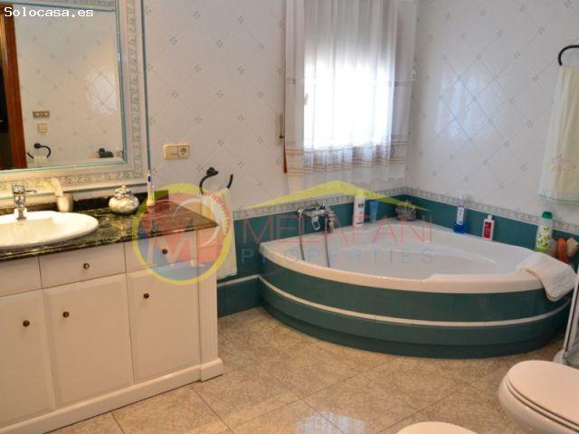 Casa en venta en Elche, la Vila