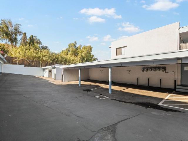 Apartment for rent in Canoga Park, California