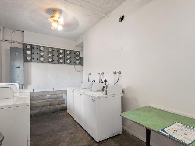 Apartment for rent in Canoga Park, California