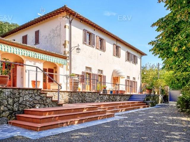 Casa in vendita a Palazzo Del Pero, Toscana