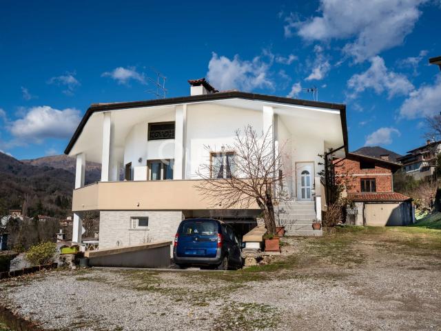 Villa Indipendente in vendita a Oltretorre, Tarcento