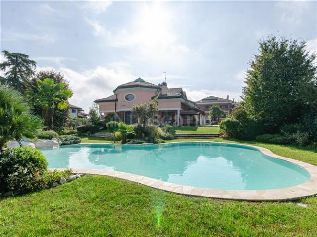 Villa Indipendente in vendita a Borgarello, Lombardia
