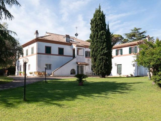 Villa Indipendente in vendita a San Marone, Marche