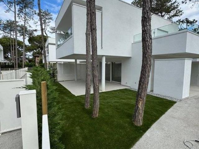Villa Indipendente in vendita a Lignano Pineta