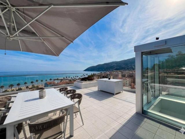 Villa Indipendente in vendita a Andora, Liguria