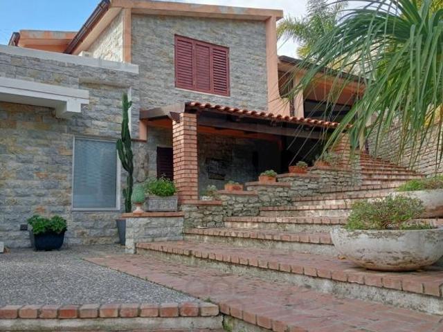 Villa Indipendente in vendita a Calabria, Reggio Calabria