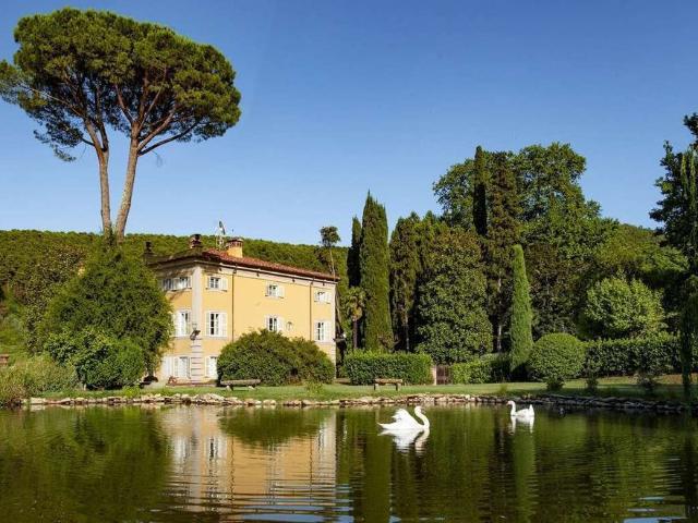 Villa Indipendente in affitto a Capannori, Toscana