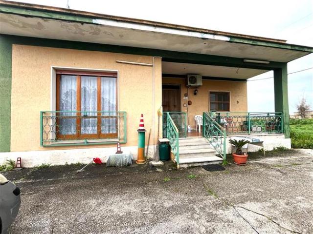 Villa Indipendente in vendita a Puglia, Foggia