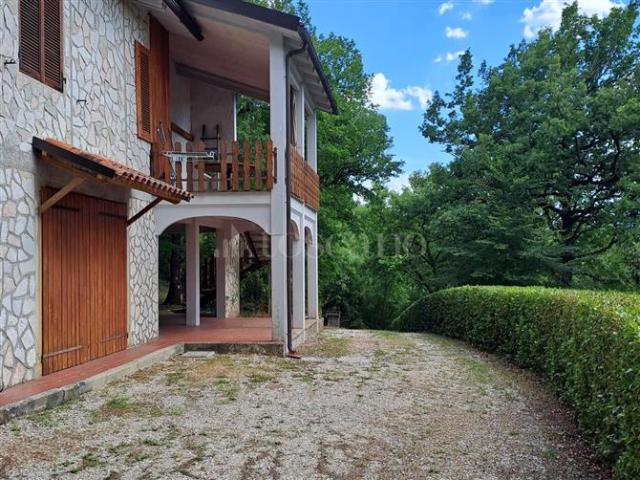 Villa Indipendente in vendita a Labro, Lazio
