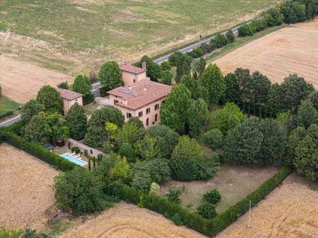 Villa Indipendente in vendita a Nuovo Circondario Imolese, Imola