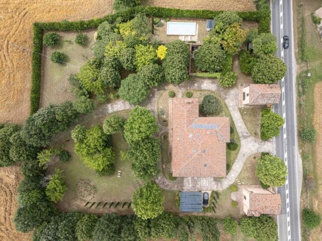Villa Indipendente in vendita a Nuovo Circondario Imolese, Imola