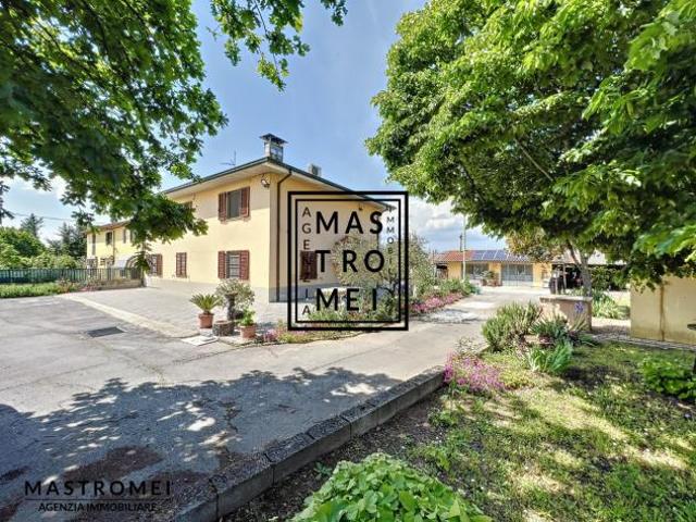 Villa Indipendente in vendita a Altopascio, Toscana