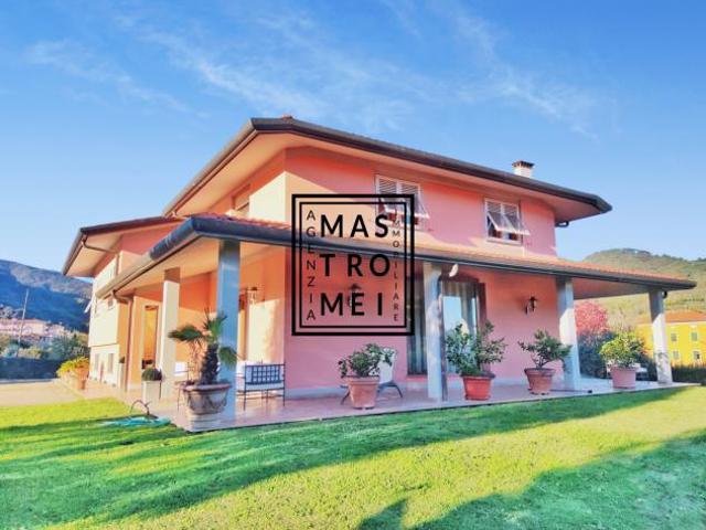 Villa Indipendente in vendita a Uzzano E Castello, Toscana