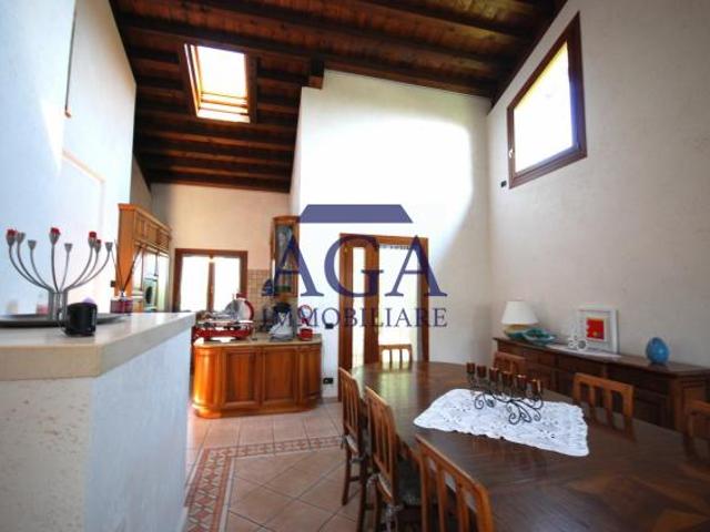 Villa Indipendente in vendita a Pieve Di Soligo, Veneto