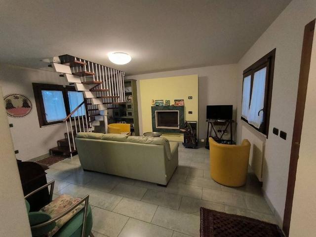 Villa Indipendente in vendita a Marche, Pesaro E Urbino