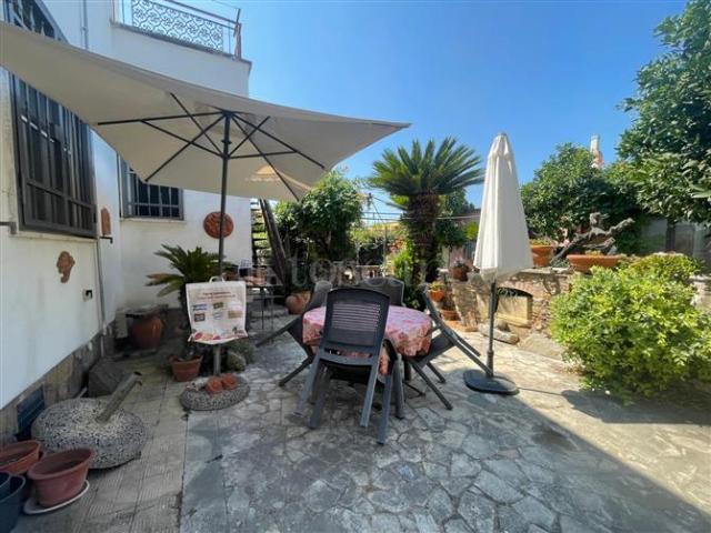 Villa Indipendente in vendita a Stagni di Ostia, Roma Capitale