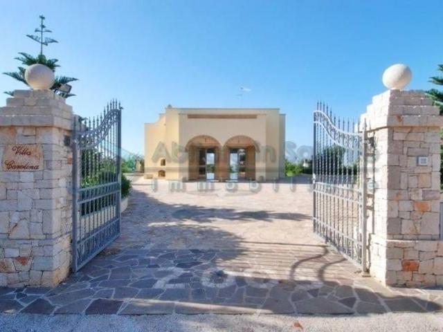 Villa Indipendente in vendita a Posto Vecchio, Puglia
