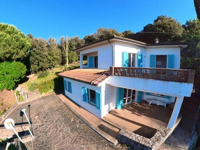 Villa Indipendente in vendita a Spartaia, Marciana