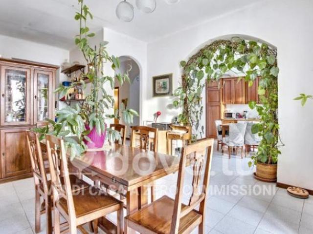Villa Indipendente in vendita a Luvinate, Lombardia