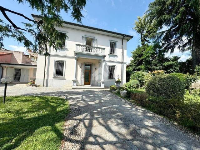 Villa Indipendente in vendita a Santa Valeria, Seregno
