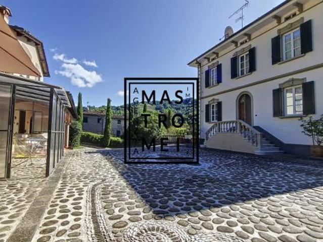 Villa Indipendente in vendita a Unione dei comuni Media Valle del Serchio, Ponte A Serraglio